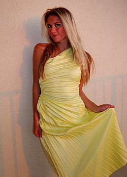 Shelly Lynch image 2 of 2