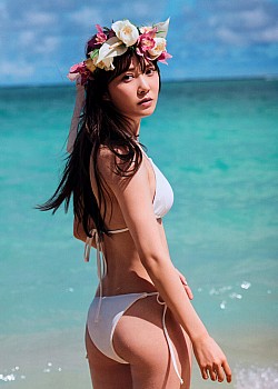 Shiho Kato image 2 of 4