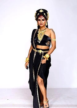 Shinjinee Chakraborty image 4 of 4