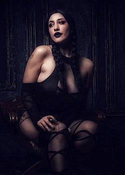 Shino Zaki image 1 of 1