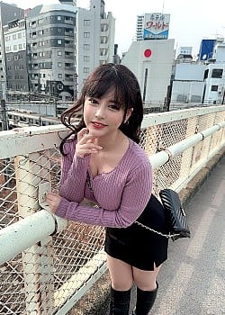 Shion Yumi image 2 of 3