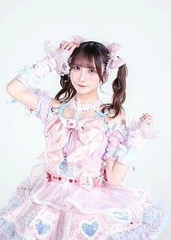 Shiori Kasai image 1 of 1
