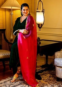 Shivaleeka Oberoi image 2 of 4