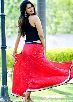Shivani Narayanan image 3 of 4