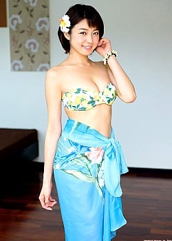 Shizuka Nakamura image 4 of 4