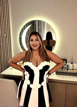 Shreya Gupta image 2 of 2