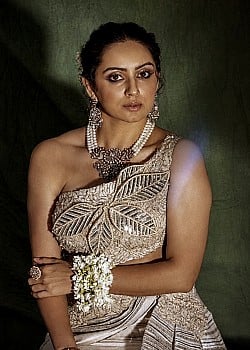 Shruti Marathe image 4 of 4