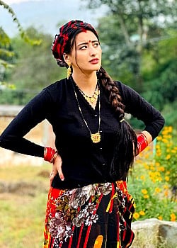 Shweta Mahara image 2 of 4