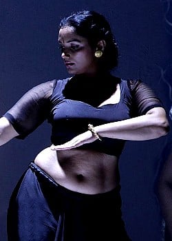 Shweta Menon image 4 of 4