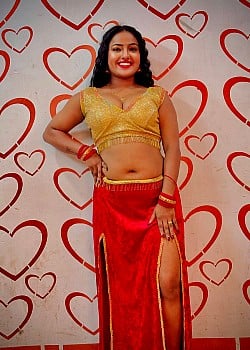 Shyna Khatri image 2 of 4