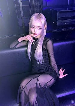Sia Kugutsu image 2 of 2