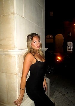 Sienna Long image 3 of 3