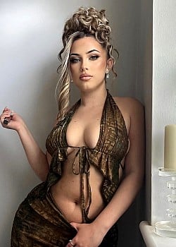 Sienna Smith image 2 of 4