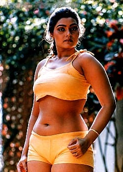 Silk Smitha image 2 of 4