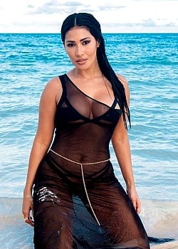 Simaria Mendes image 3 of 4