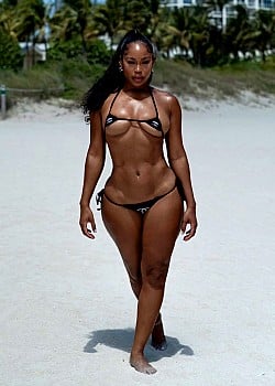 Simone Capri Ware image 2 of 4
