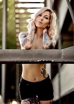 Simone F image 3 of 4