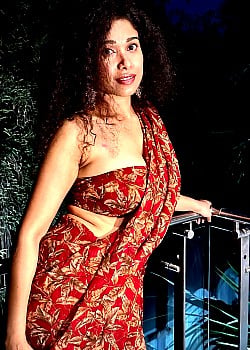 Simone Sharma image 4 of 4