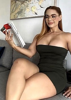 Sindy Orellana image 1 of 4