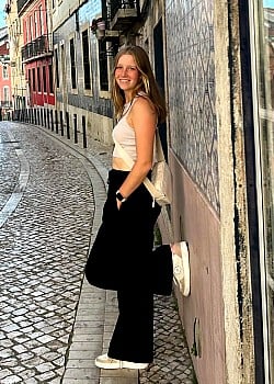 Sinja Kraus image 2 of 2