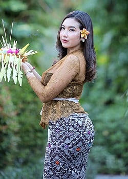 Sintya Devi image 4 of 4