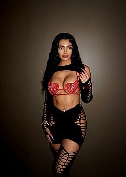 Siri (DJ) image 2 of 3
