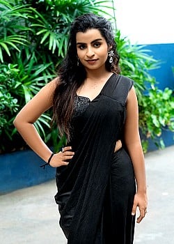 Sivaangi Krishnakumar image 2 of 4