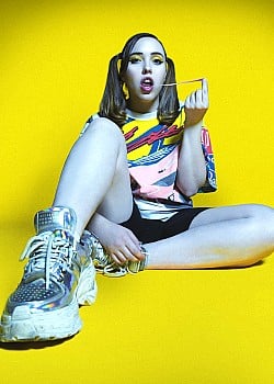 Soccer Mommy image 2 of 3