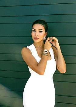 Sofia Ella Symonds image 4 of 4