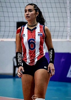 Sofia Paredes image 1 of 2