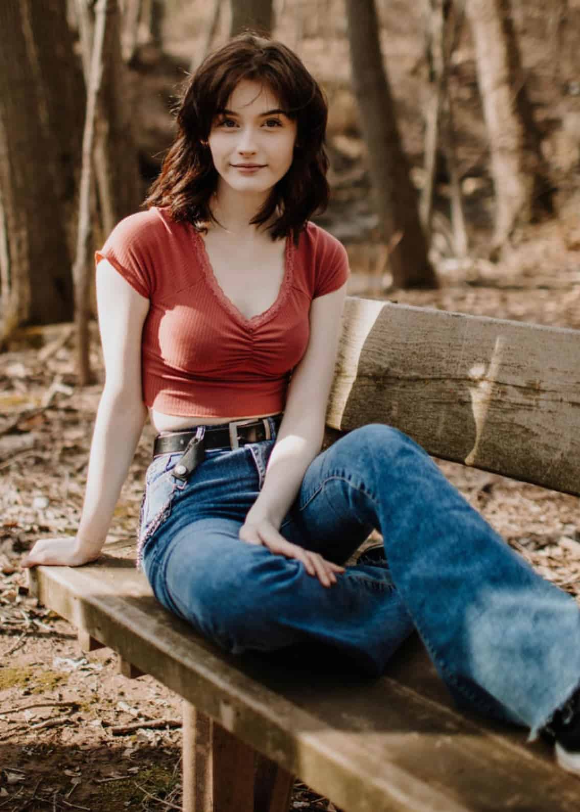Soggyalien22 - Free pics, galleries & more at Babepedia