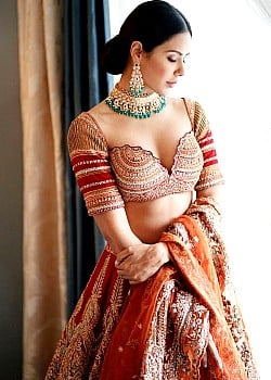 Sonam Bajwa image 4 of 4