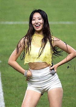 Song Da-hye image 2 of 3