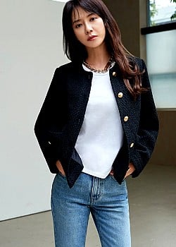 Song Ji-Hyo image 1 of 4