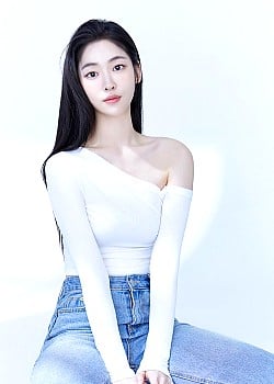 Song Ji-woo image 1 of 1