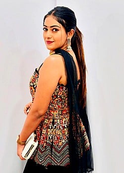 Sonika Gowda image 3 of 3