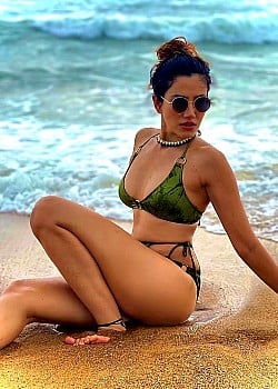 Sonnalli Seygall image 3 of 4