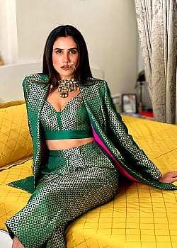 Sonnalli Seygall image 4 of 4