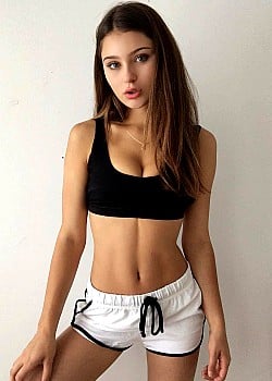 Sophi Knight image 2 of 4