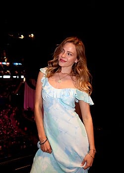 Sophie Dove
