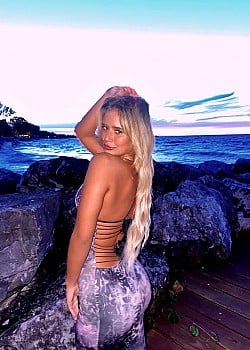 Sophie Ray (Influencer) image 4 of 4