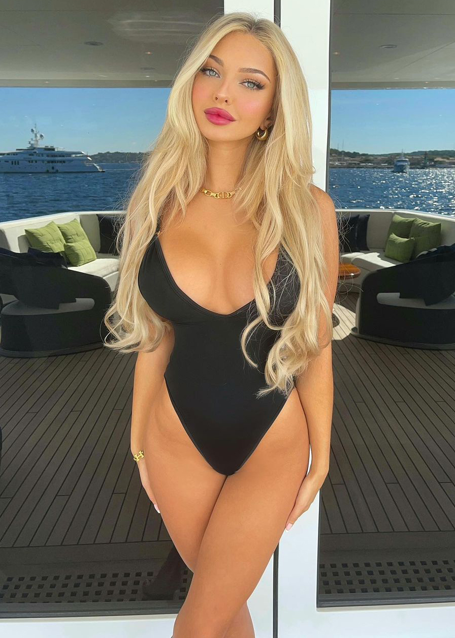 Sophie saint marjan nude