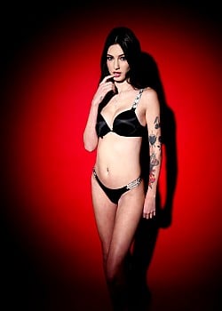 Sophie Tyler image 2 of 2