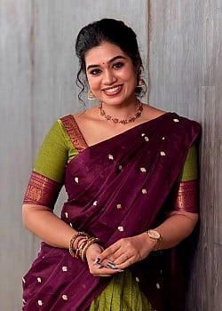 Srinisha Jayaseelan image 2 of 3