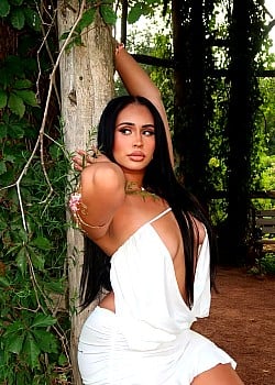 Stacy Londyn image 2 of 2