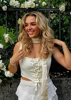 Stefani Grosjean image 1 of 4