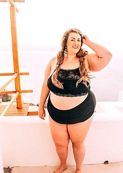 Stefani Nicole image 4 of 4