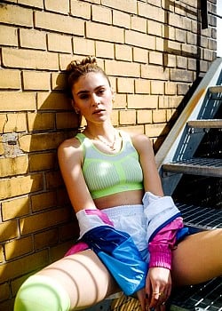 Stefanie Giesinger image 4 of 4