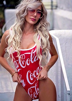 Stefany Baron image 3 of 4