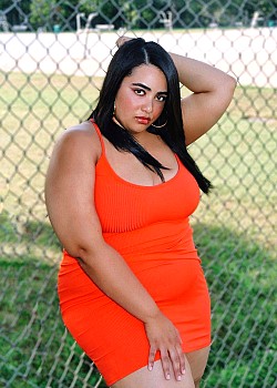 Stefany Brito image 3 of 4